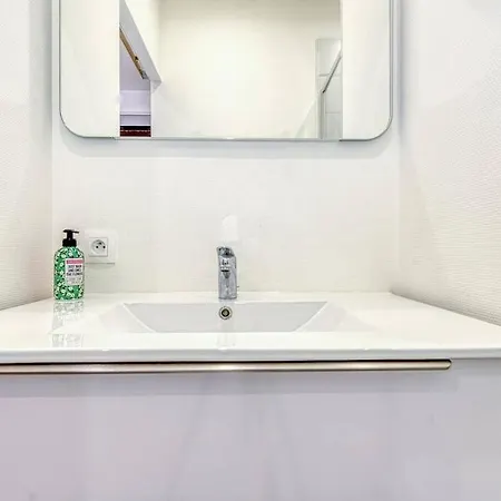 4 Carnot Apartmán *