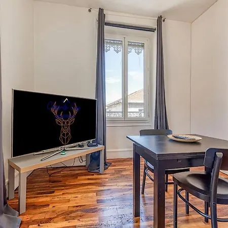 4 Carnot Apartmán